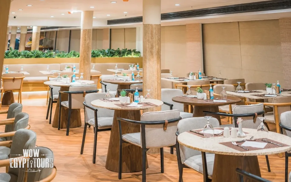 Restaurant on Lady Mary Nile Cruise