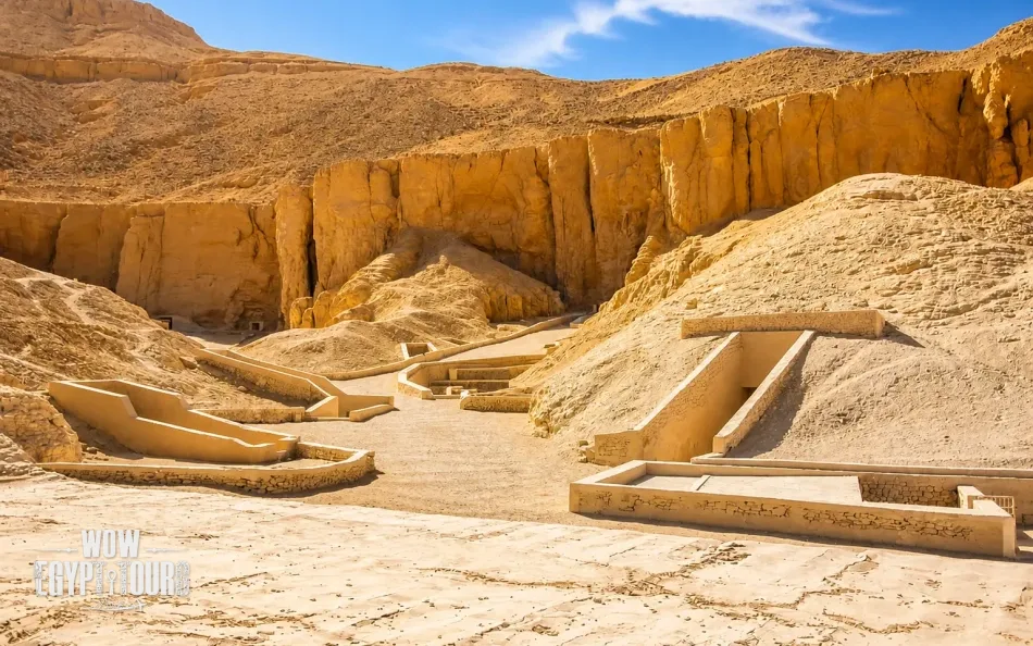 Luxor East and West Bank Tour from Cairo by Flight
