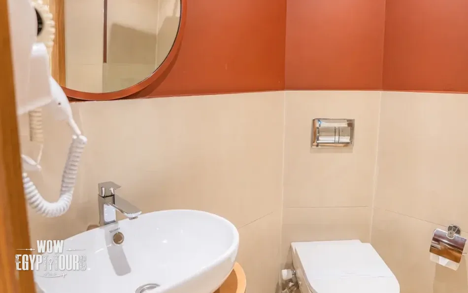 Bathroom on Lady Mary Nile Cruise