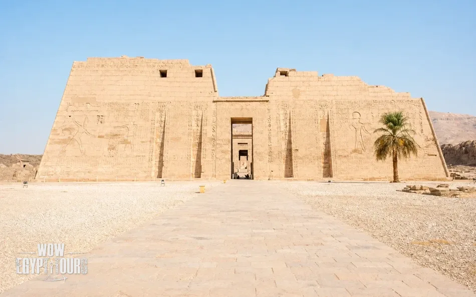 Medinet Habu Temple, Ramesseum Temple and Deir el-Medina Tour