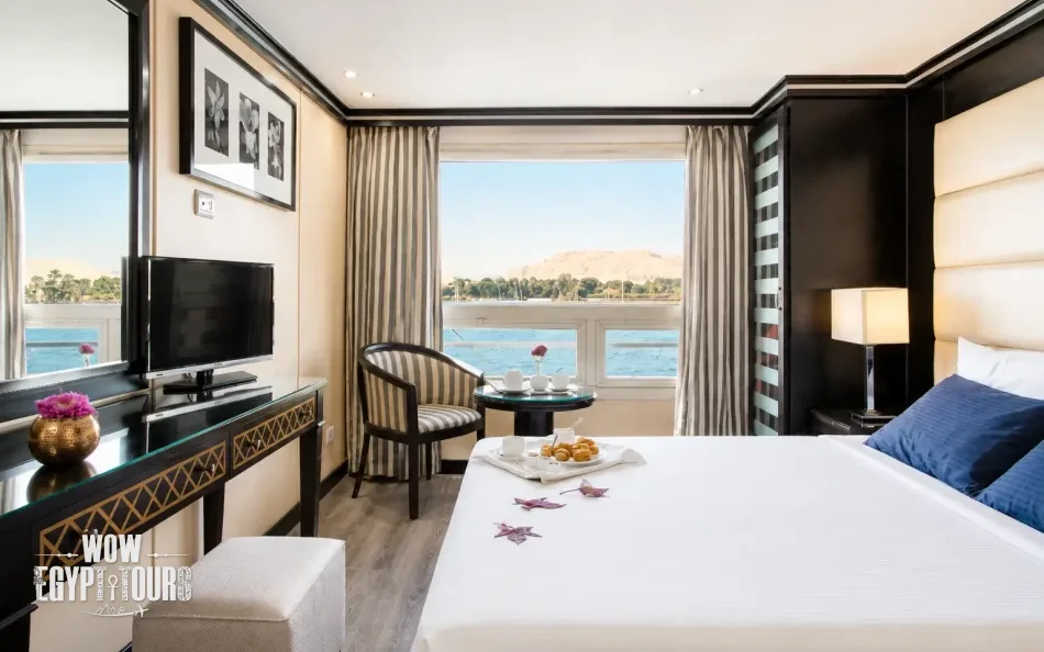 Double cabin with a large bed aboard Nile Style Nile Cruise