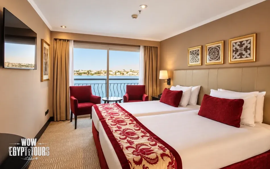 Twin cabin with two separate beds aboard Steigenberger Legacy Nile Cruise