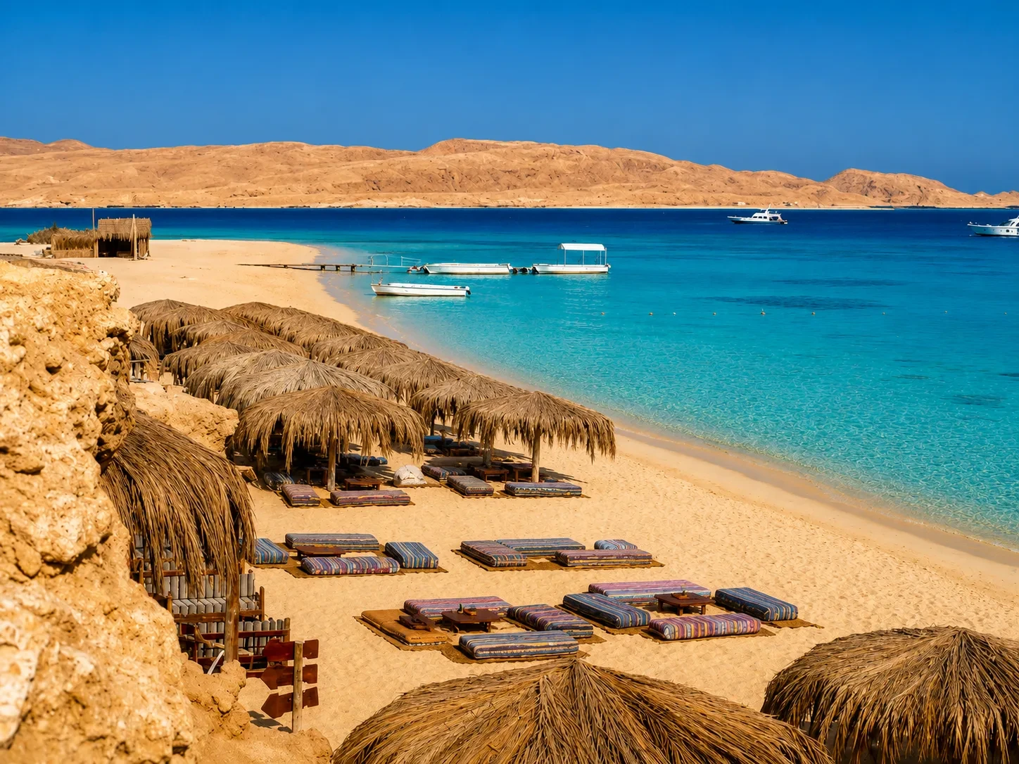 Red Sea Tourist Attractions in Egypt – Resorts, Coral Reefs and Marine Wildlife on the Egyptian Red Sea Coast