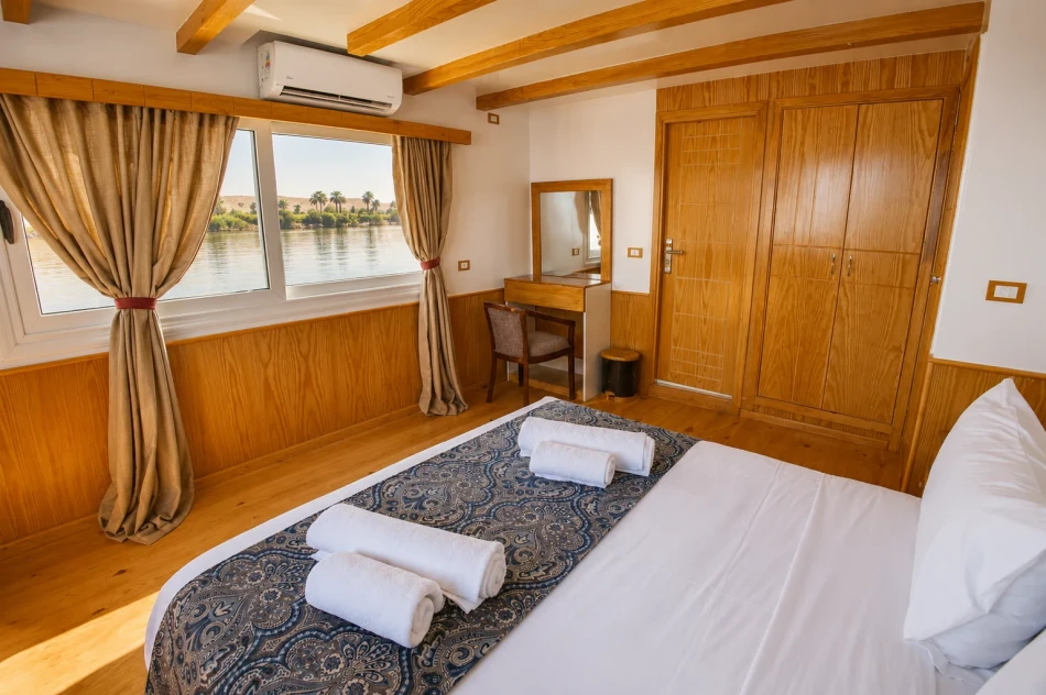 Double cabin on Akhnaton Dahabiya Nile River Cruise