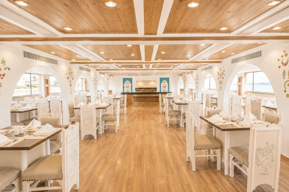 Restaurant and dining area aboard Mahrousa Nile Cruise